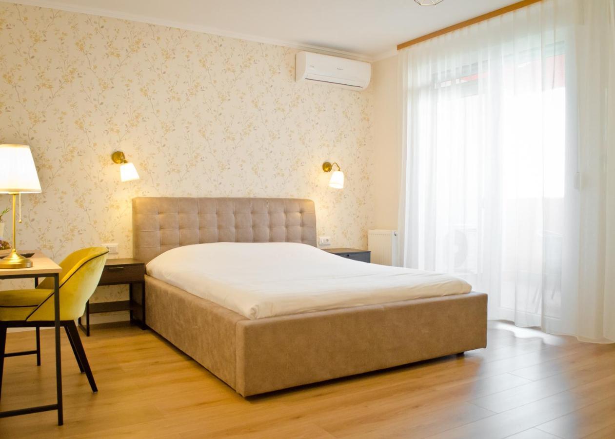 Ferienwohnung Amber Studio Oradea Exterior foto