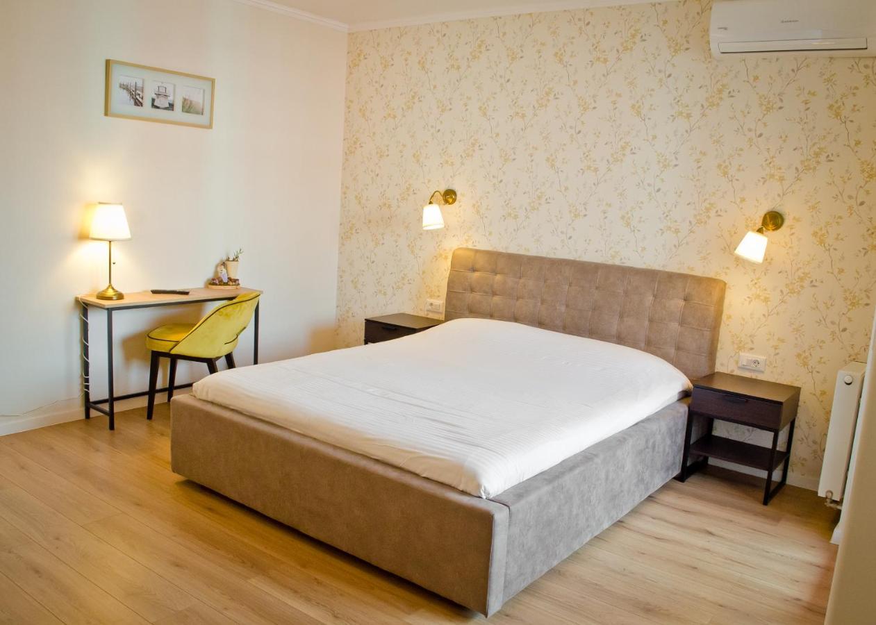 Ferienwohnung Amber Studio Oradea Exterior foto